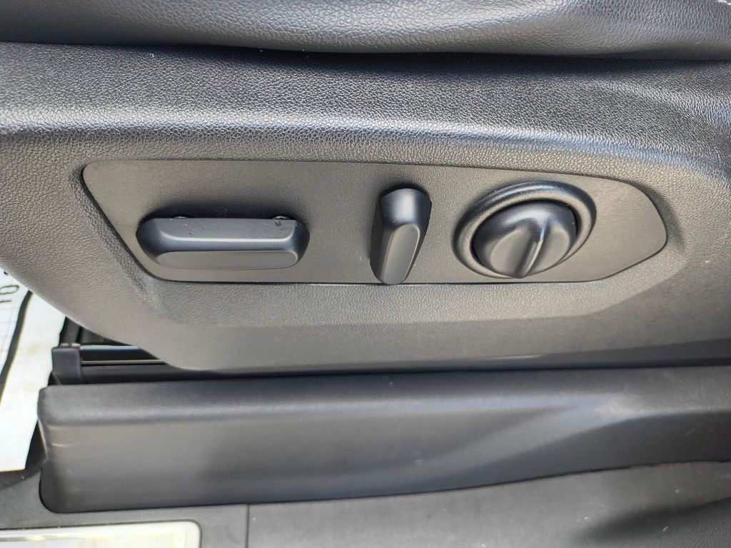 2020 GMC Sierra Image 18