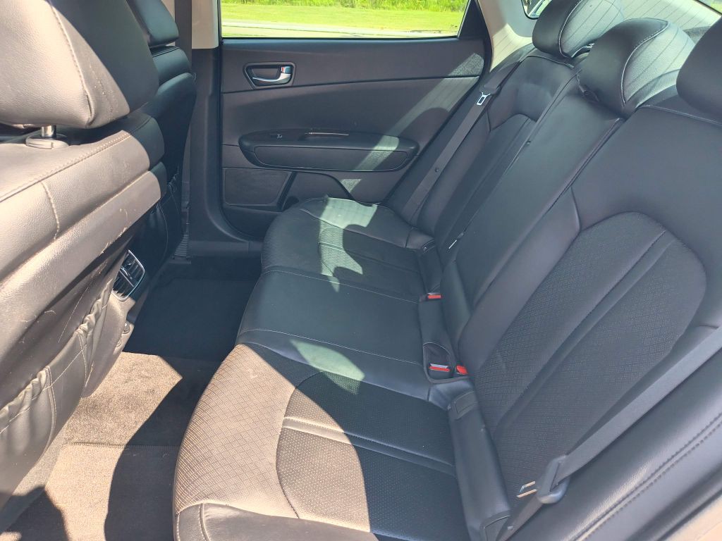 2018 Kia Optima Image 24
