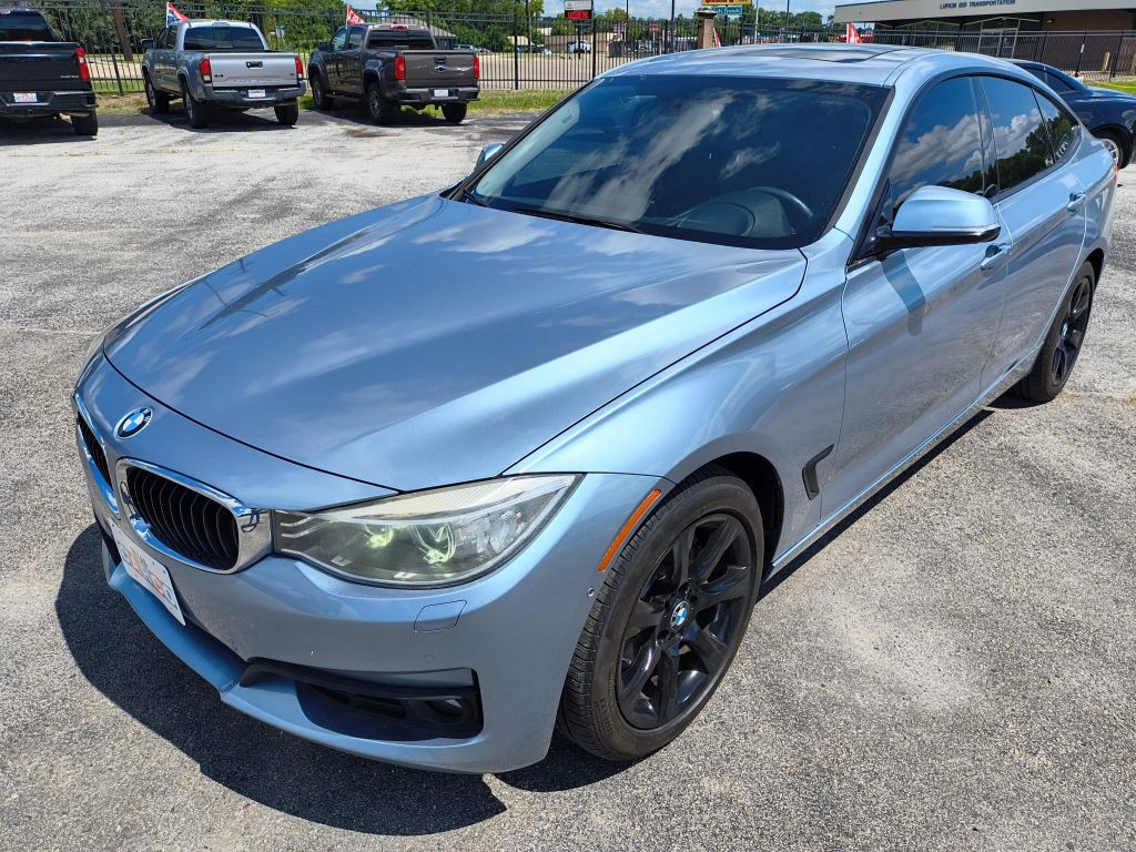 2015 BMW 3 Series Image 2
