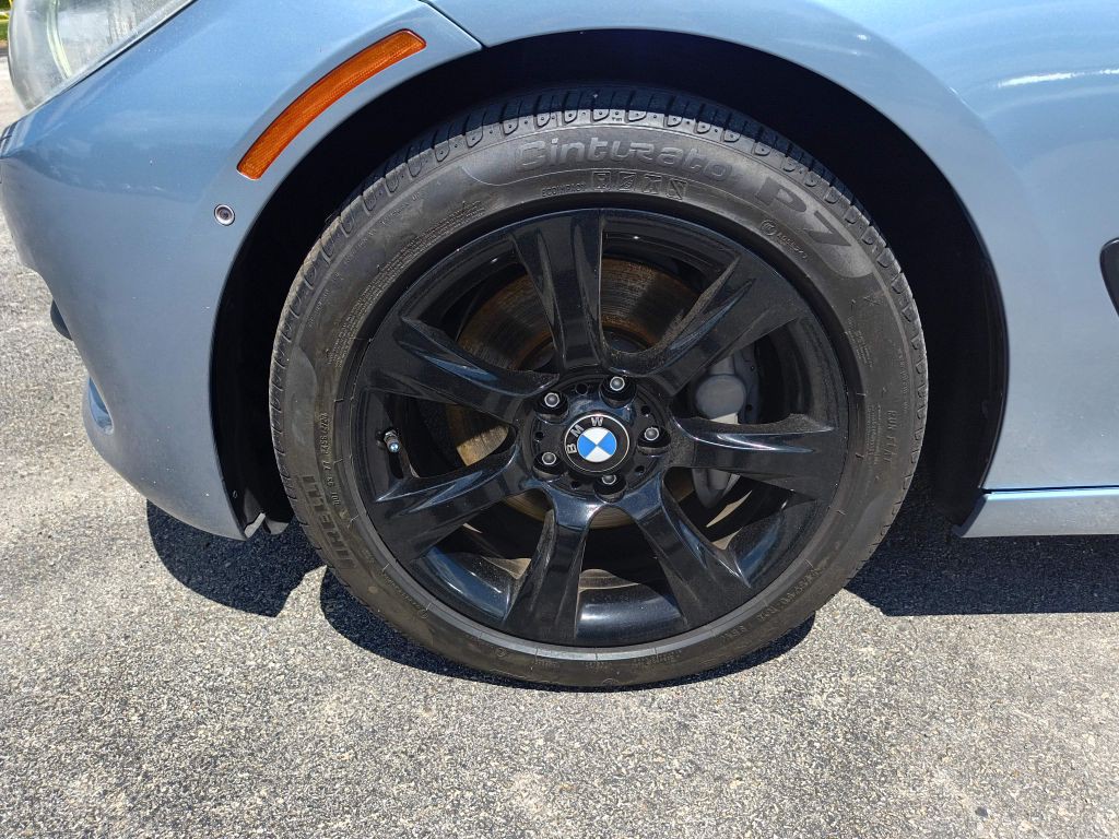2015 BMW 3 Series Image 10