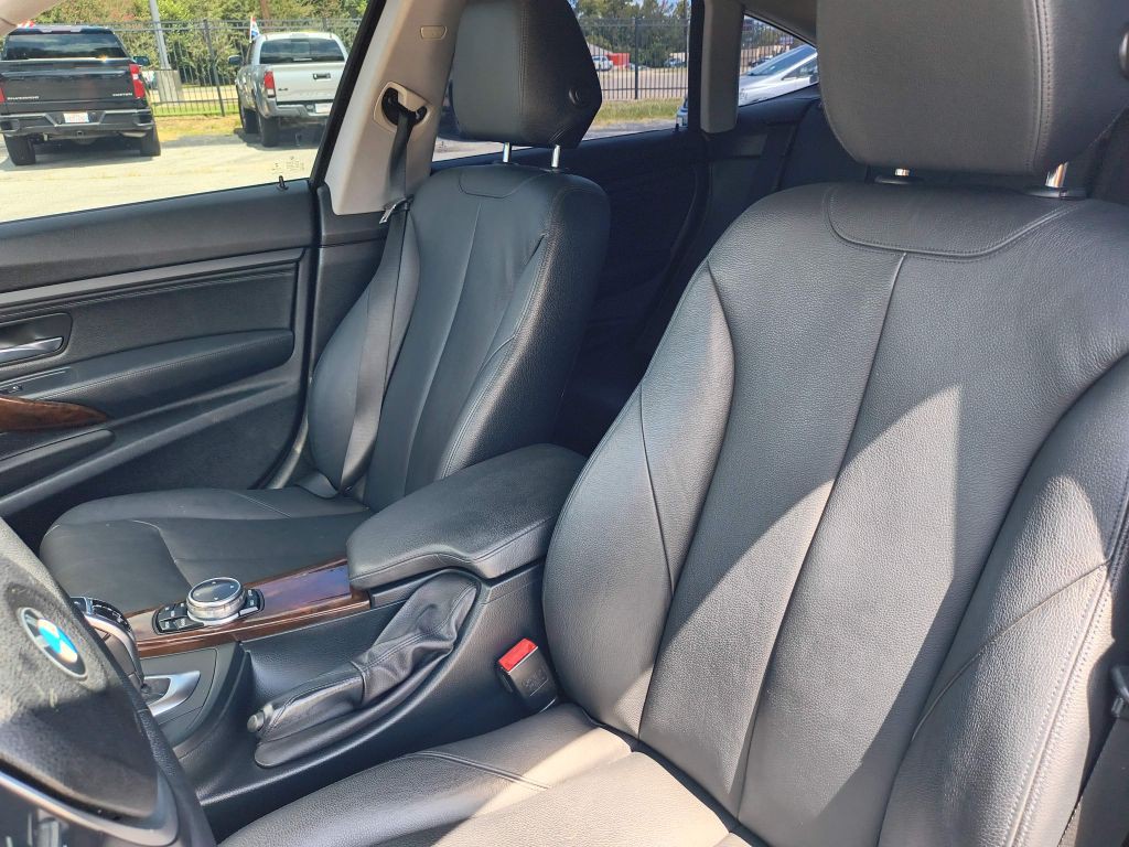 2015 BMW 3 Series Image 15