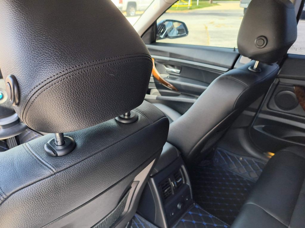 2015 BMW 3 Series Image 28