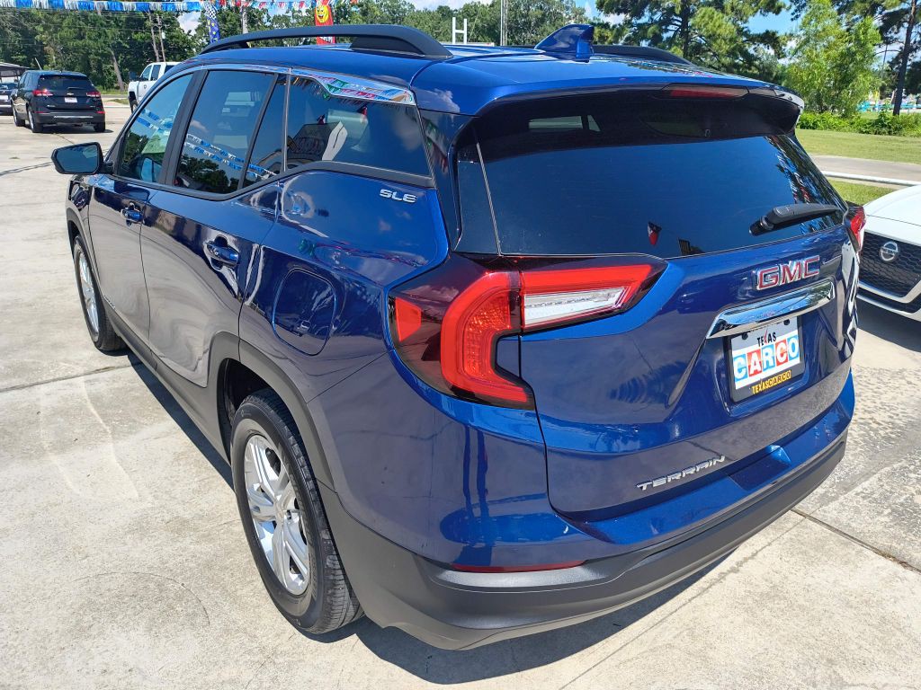 2022 GMC Terrain Image 3