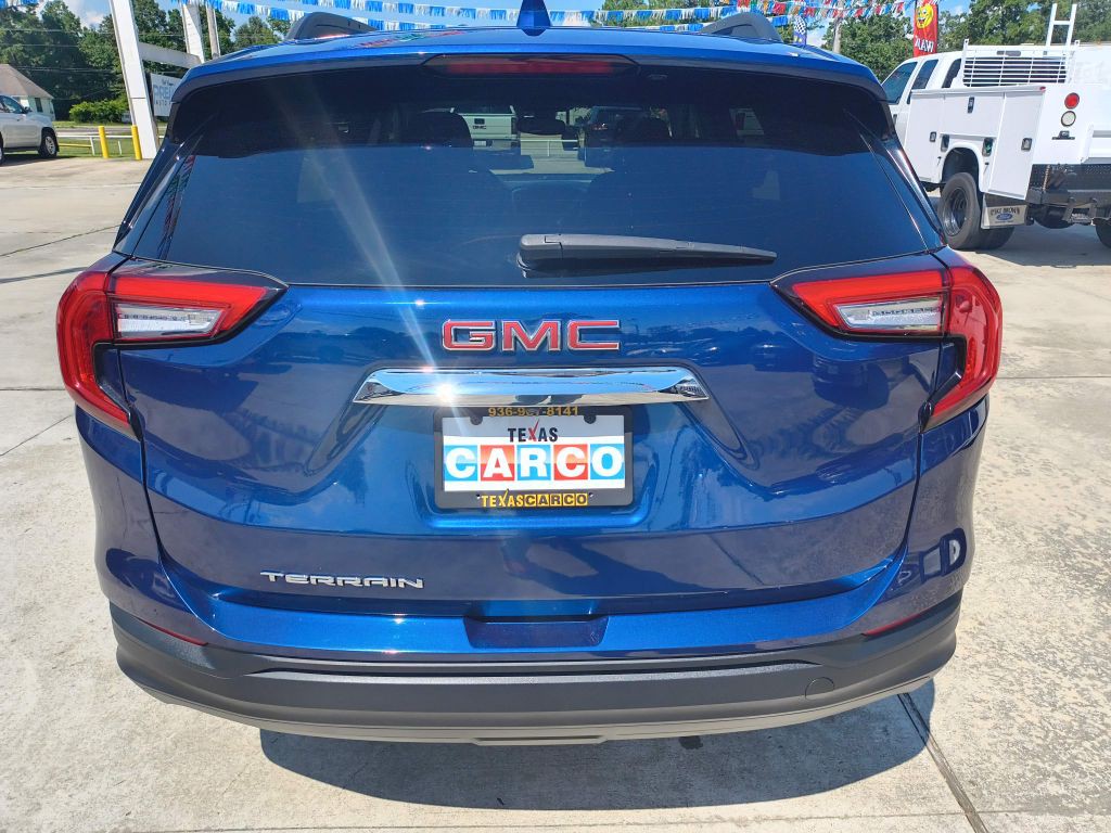 2022 GMC Terrain Image 4