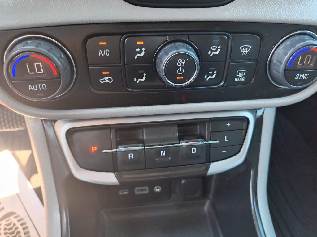2022 GMC Terrain Image 21