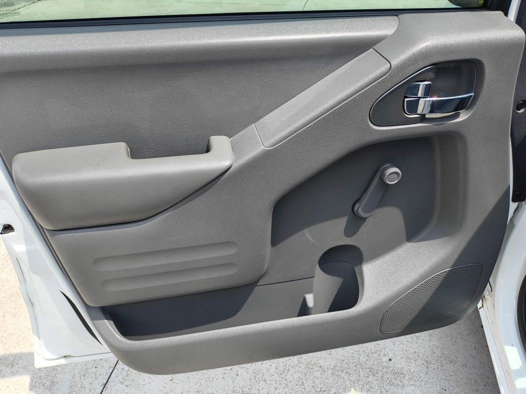 2019 Nissan Frontier Image 12