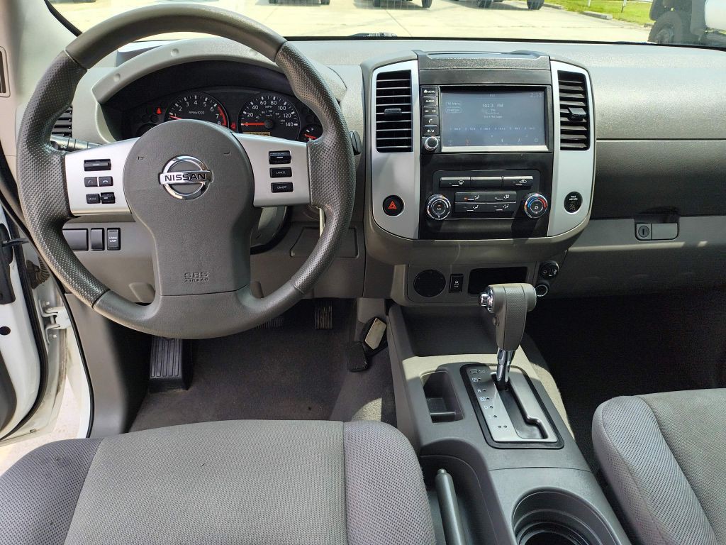 2019 Nissan Frontier Image 15