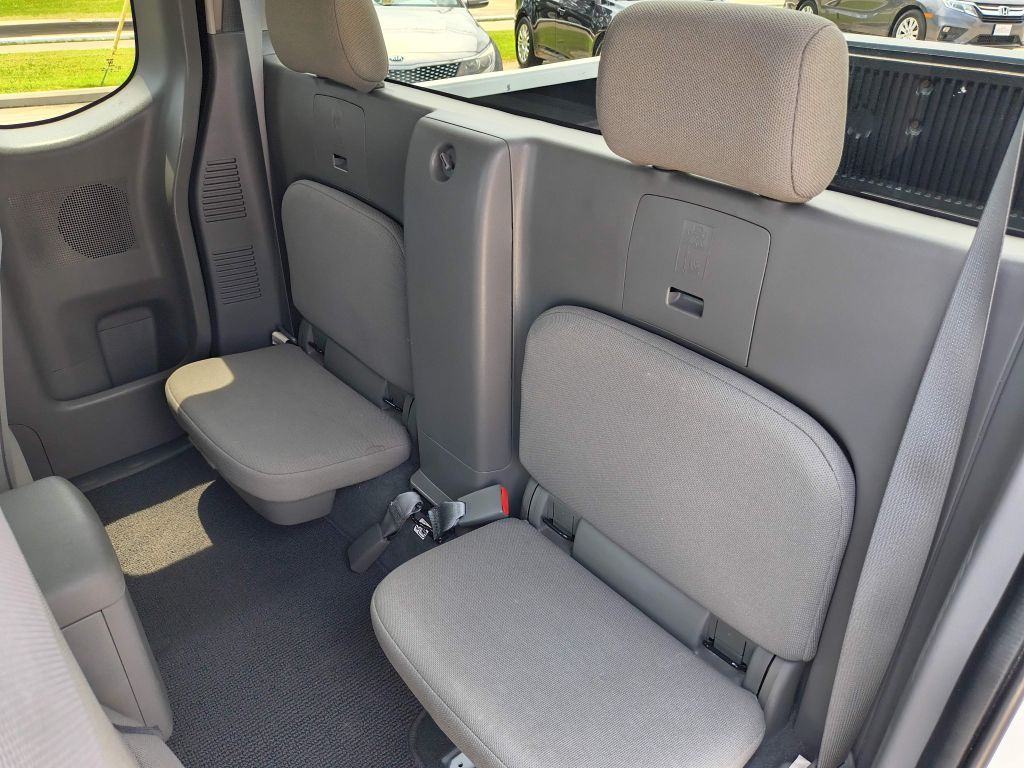 2019 Nissan Frontier Image 25