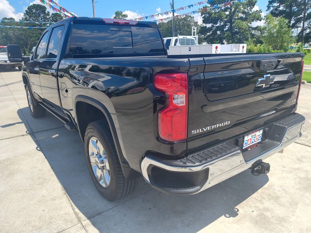 2023 Chevrolet Silverado 1500 Image 4