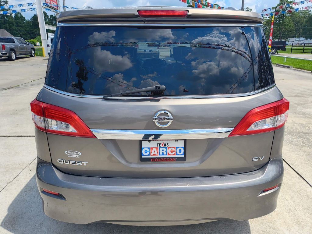 2016 Nissan Quest Image 4
