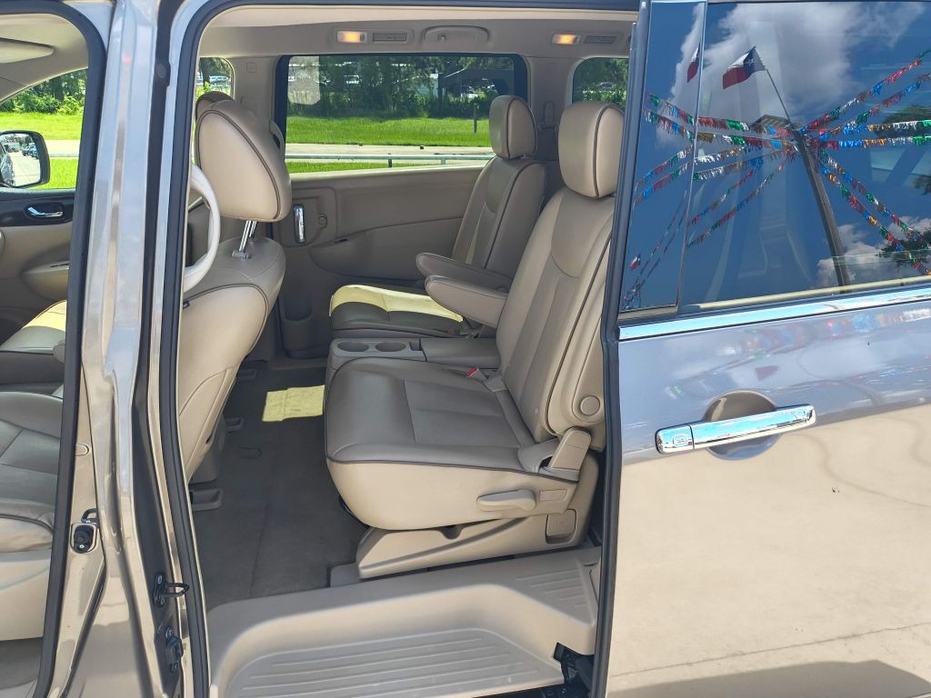 2016 Nissan Quest Image 23