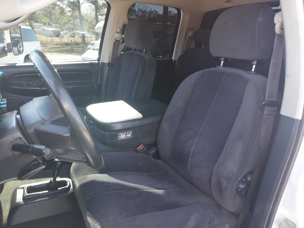 2004 Dodge Ram 3500 Image 16