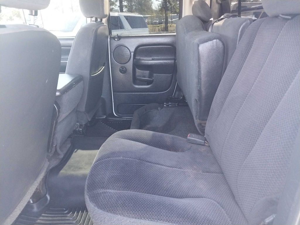 2004 Dodge Ram 3500 Image 20