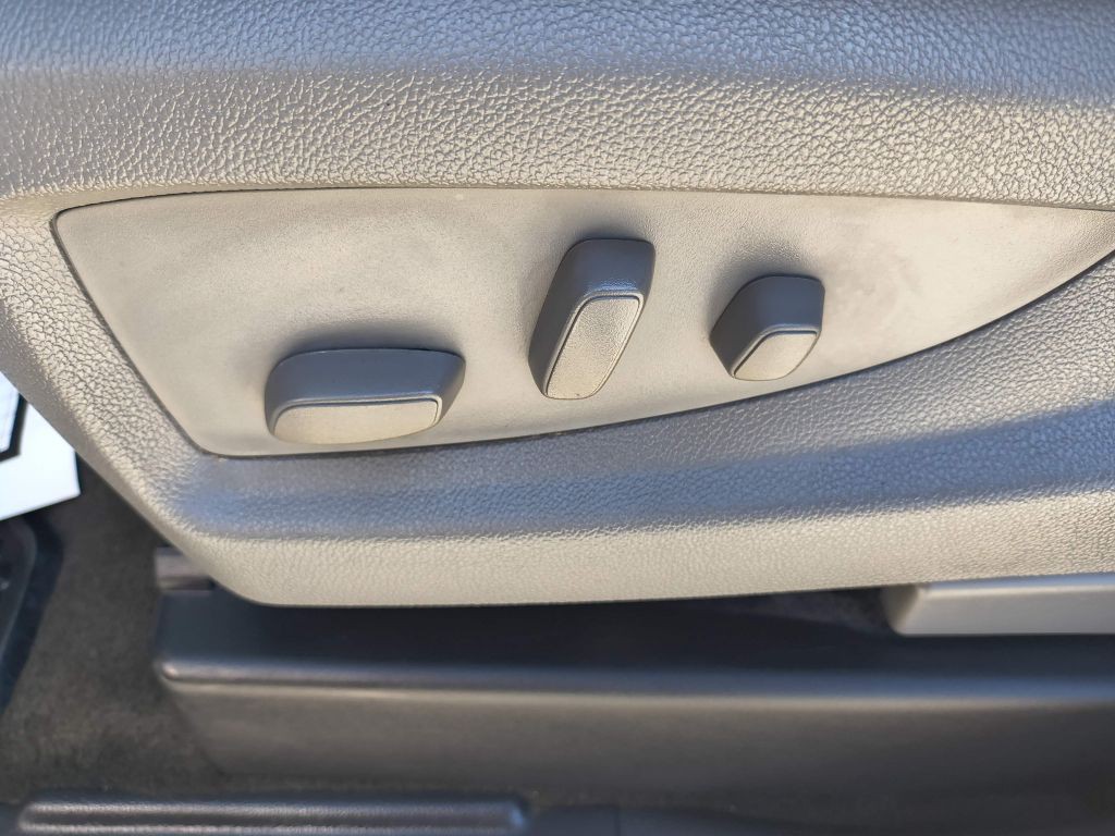 2015 Chevrolet Silverado 1500 Image 14