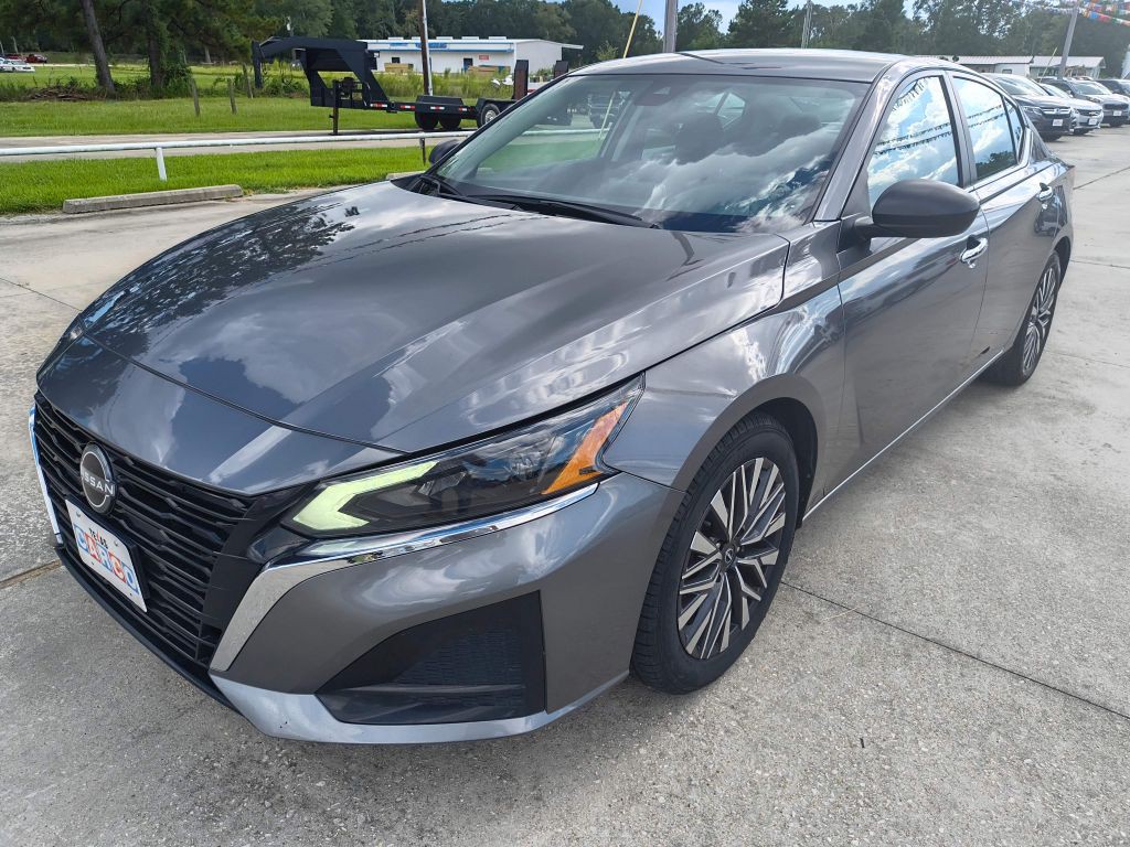 2024 Nissan Altima Image 1