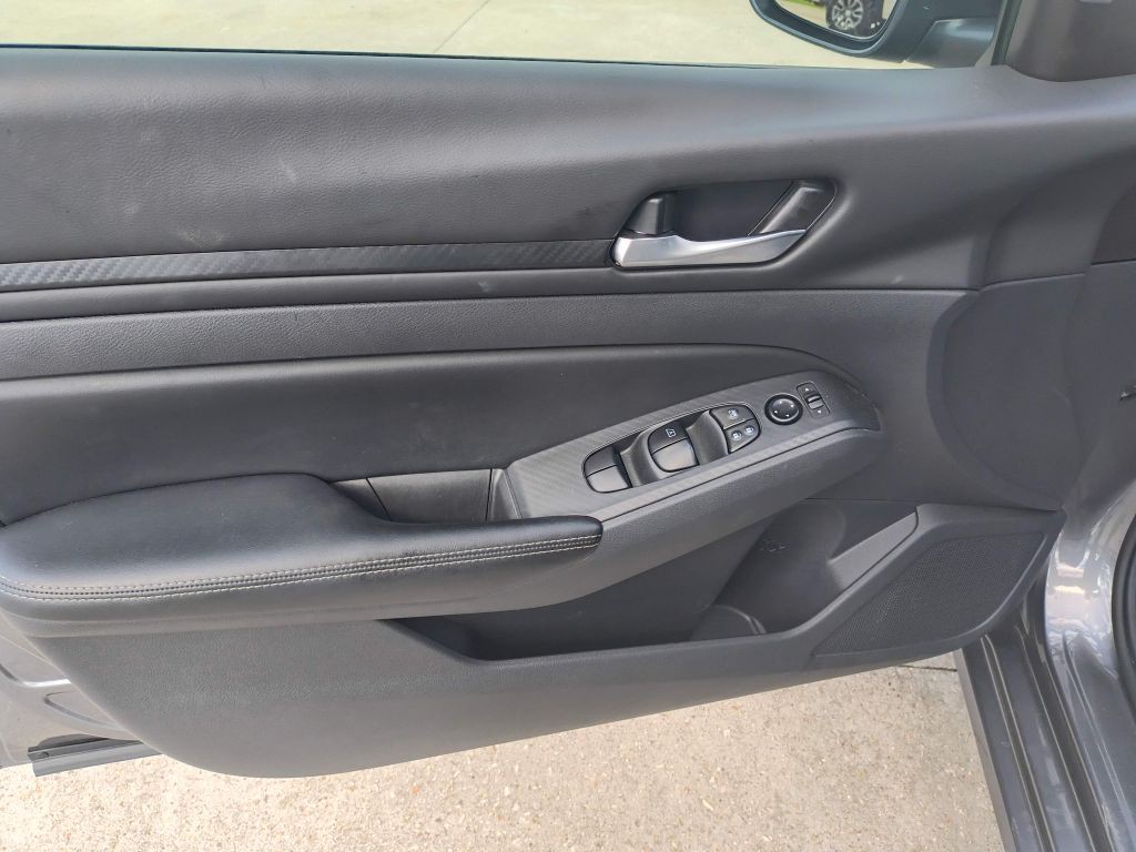 2024 Nissan Altima Image 11