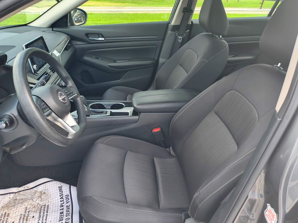 2024 Nissan Altima Image 12