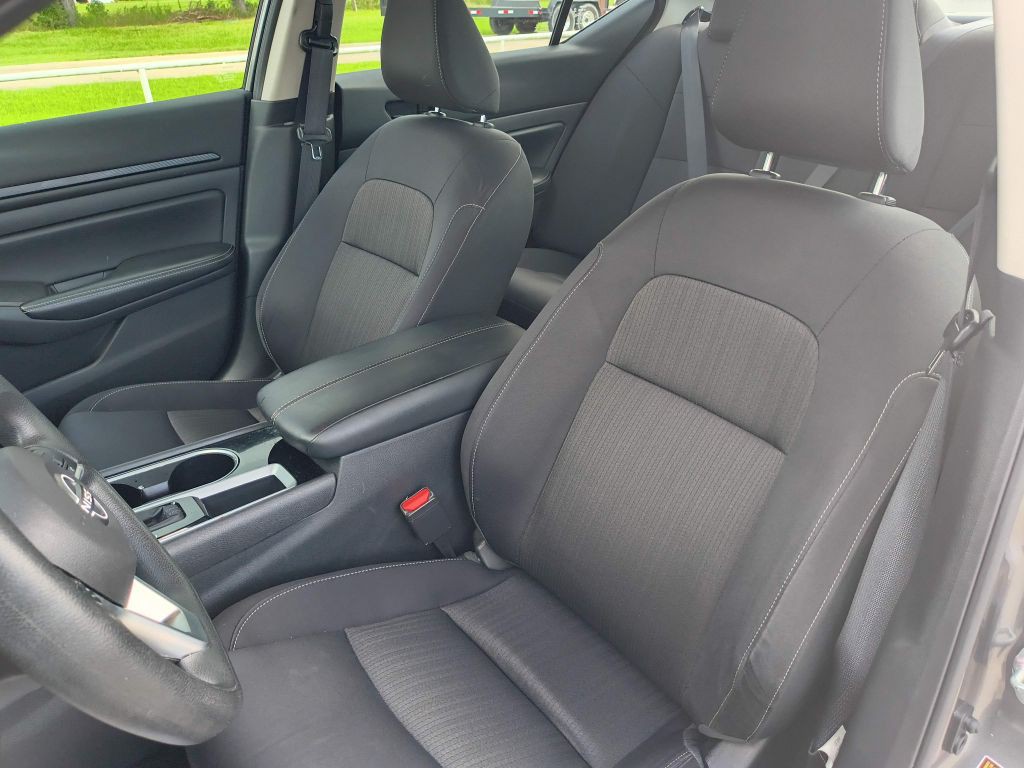 2024 Nissan Altima Image 14