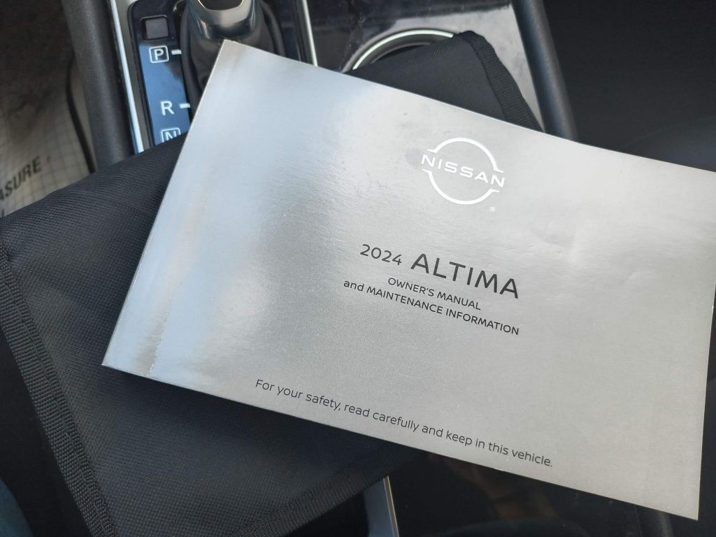 2024 Nissan Altima Image 27