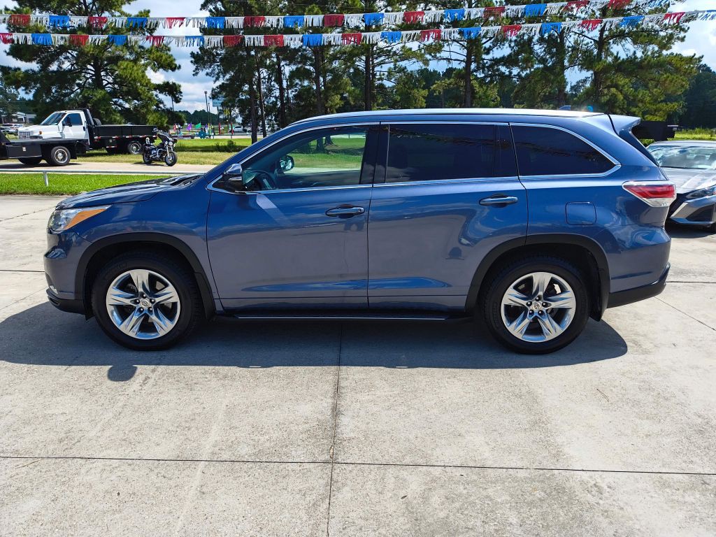 2015 Toyota Highlander Image 3