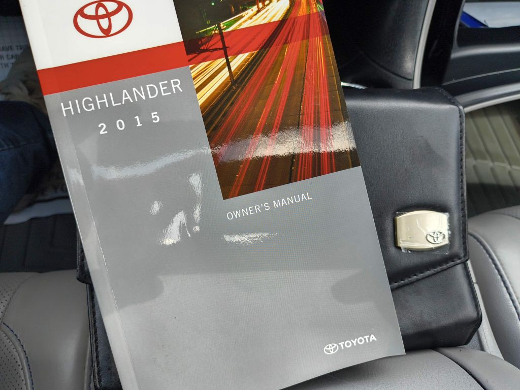 2015 Toyota Highlander Image 35