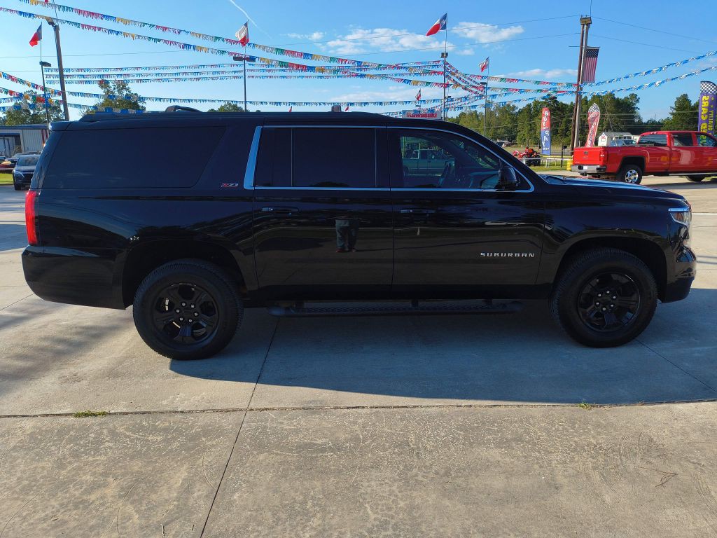 2017 Chevrolet Suburban Image 6
