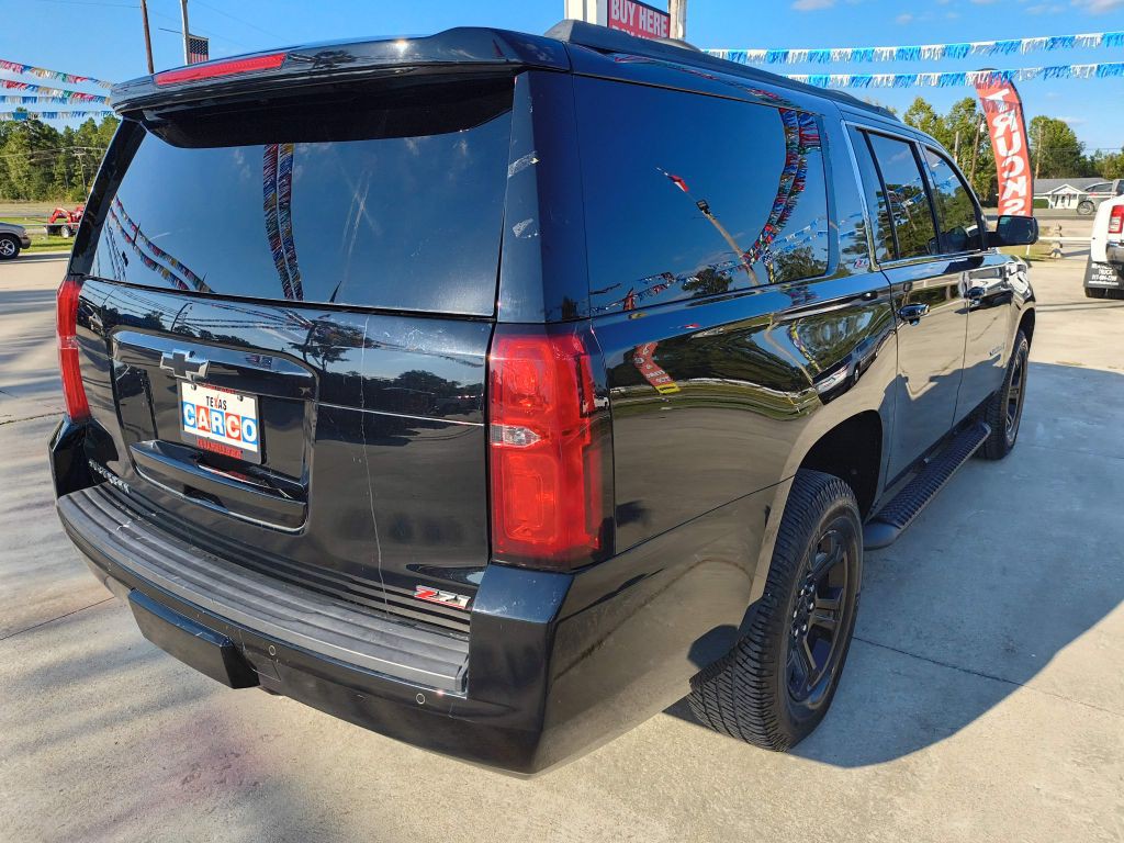 2017 Chevrolet Suburban Image 5