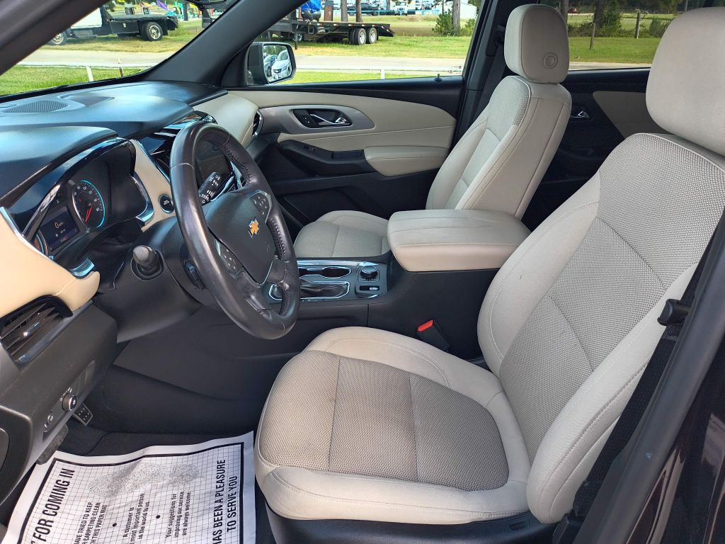 2022 Chevrolet Traverse Image 11