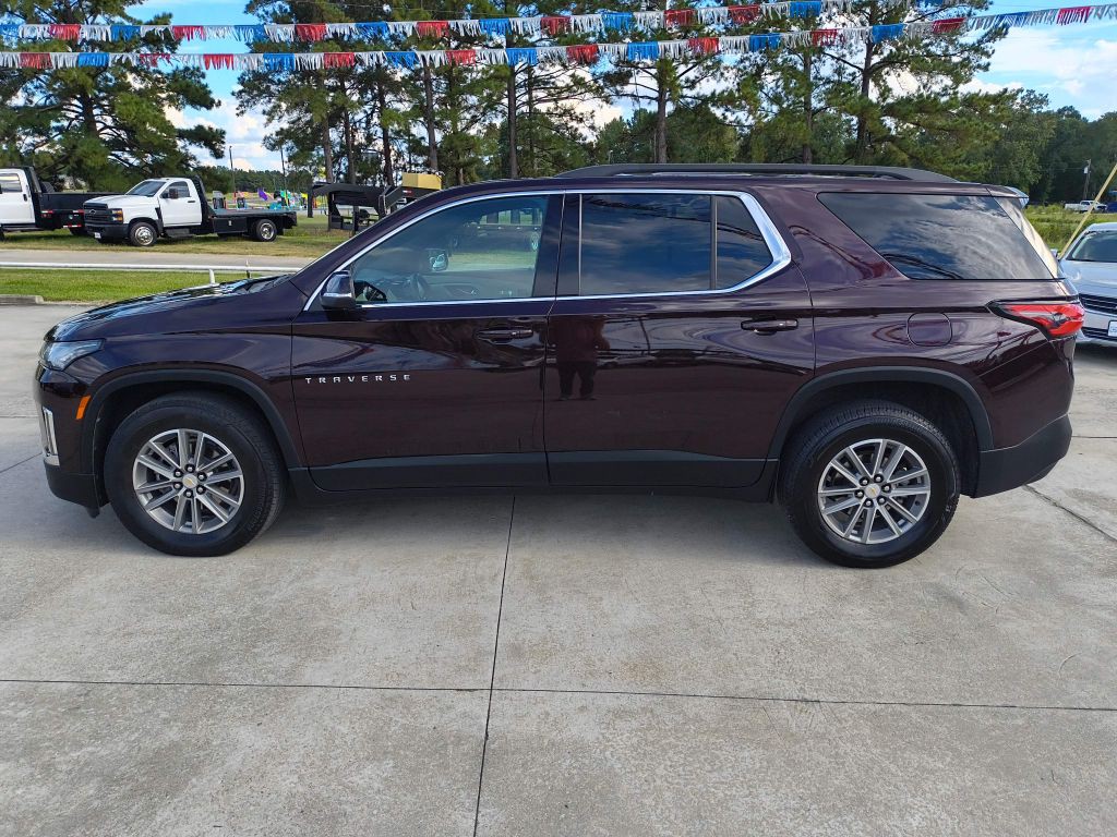 2022 Chevrolet Traverse Image 2
