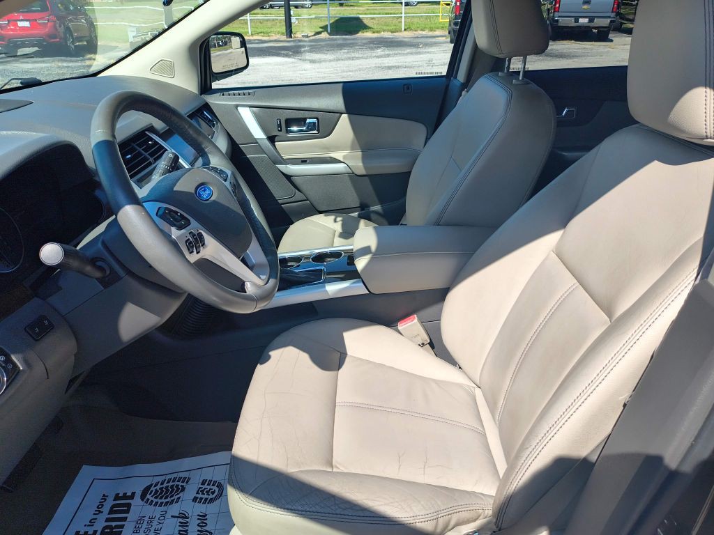 2011 Ford Edge Image 12
