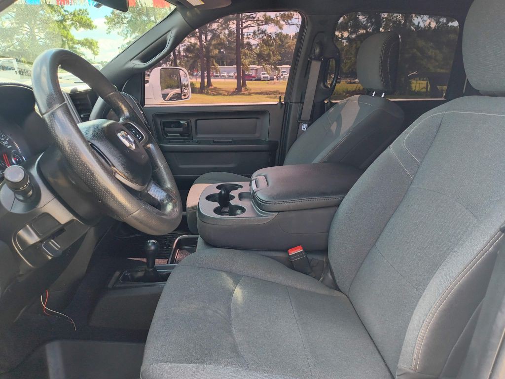 2021 RAM 3500 Image 17