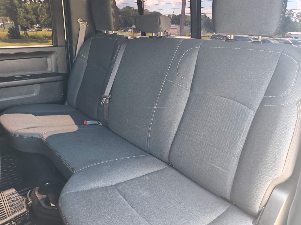 2021 RAM 3500 Image 30