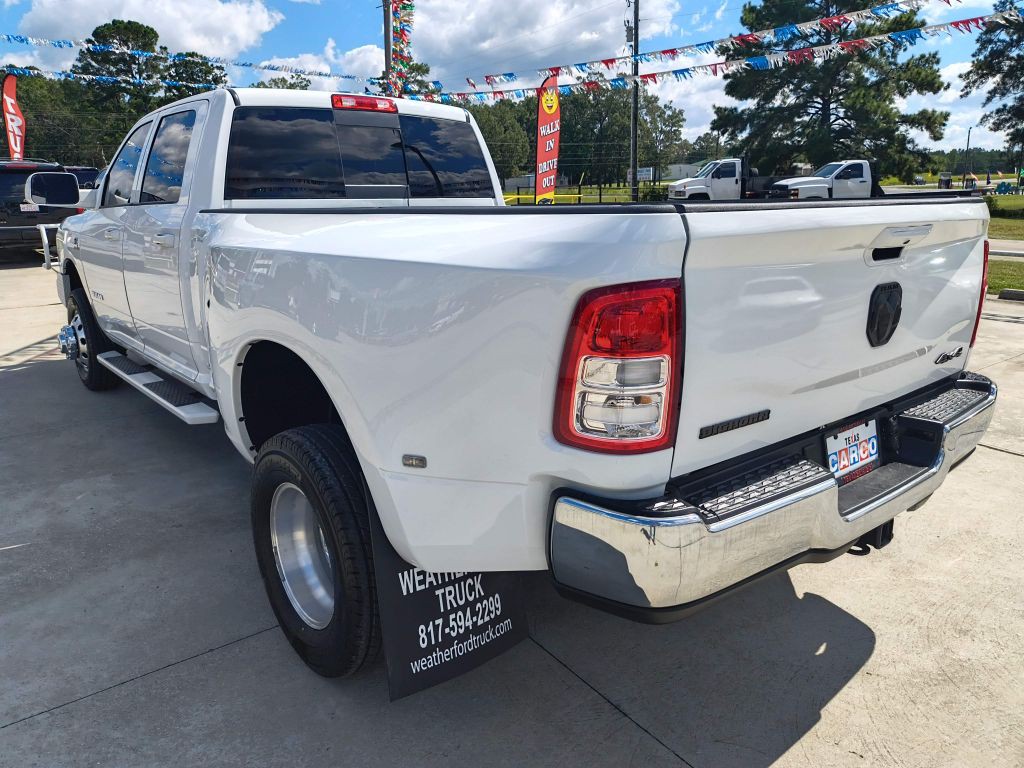 2021 RAM 3500 Image 3