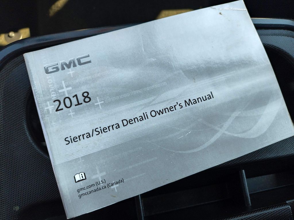 2018 GMC Sierra Image 32