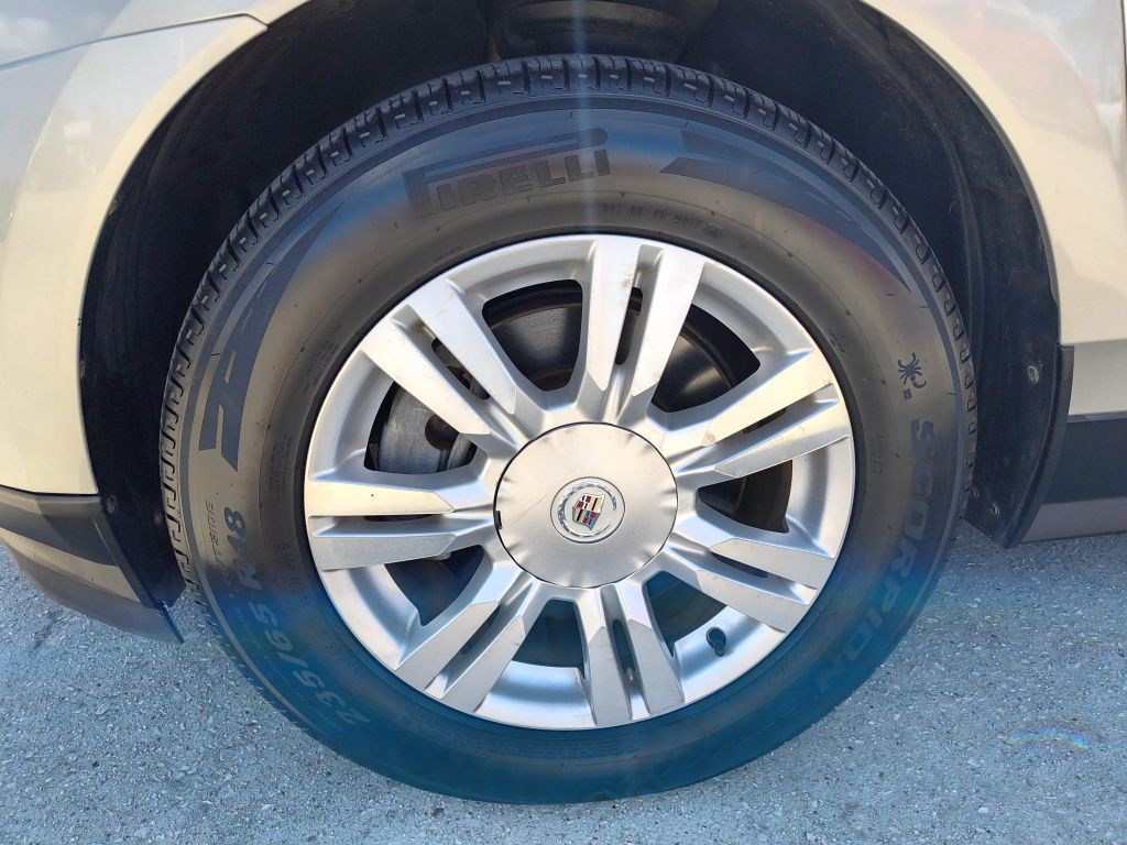 2013 Cadillac SRX Image 9