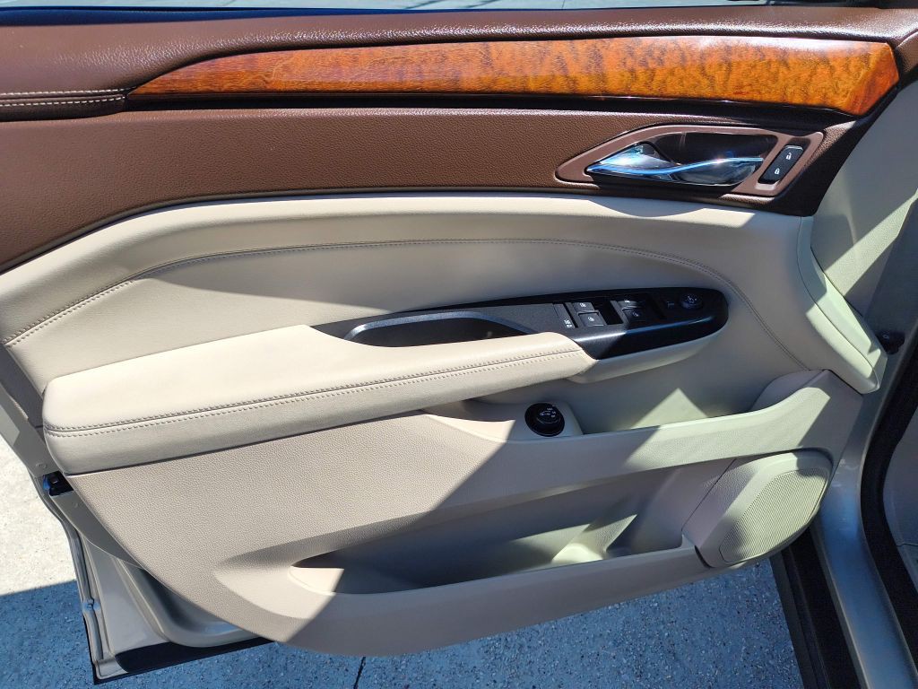 2013 Cadillac SRX Image 11