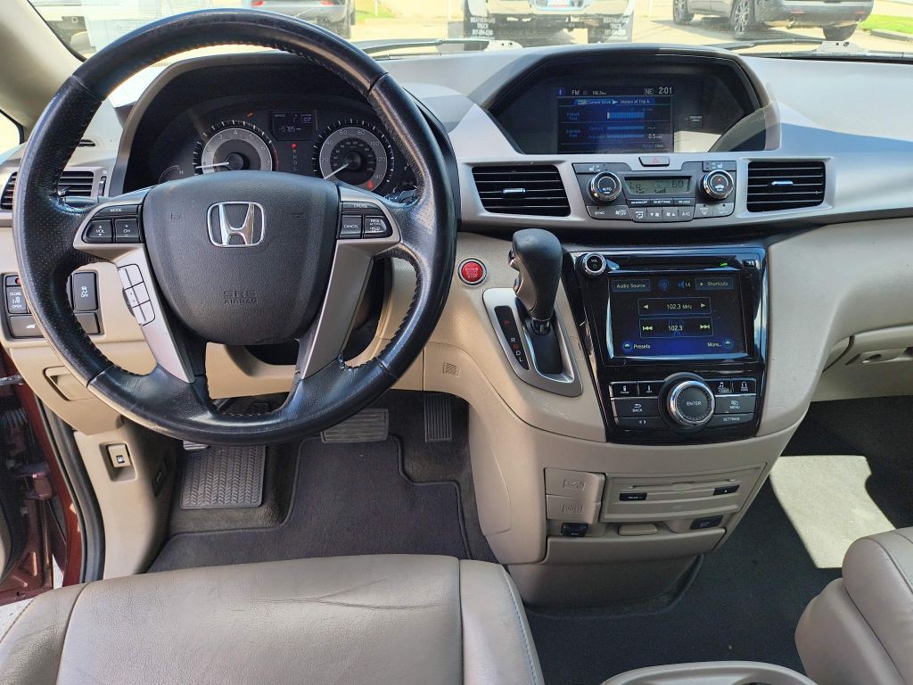 2016 Honda Odyssey Image 16