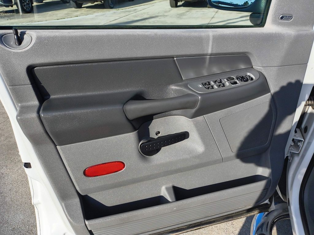 2008 Dodge Ram 1500 Image 11