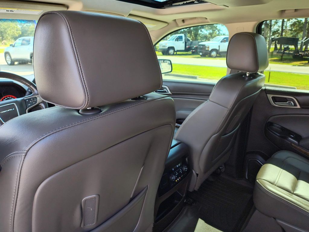 2015 GMC Yukon Image 30
