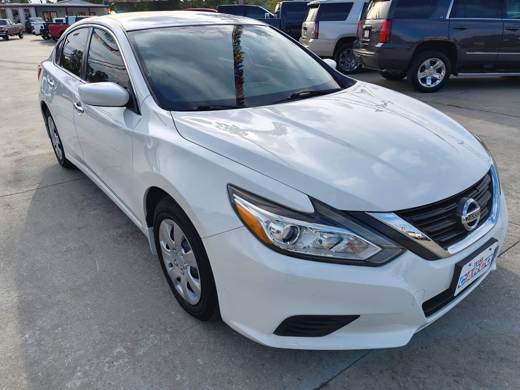 2016 Nissan Altima Image 7
