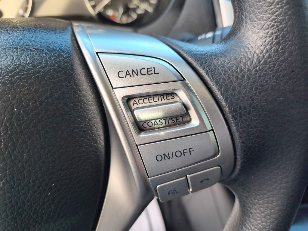 2016 Nissan Altima Image 17