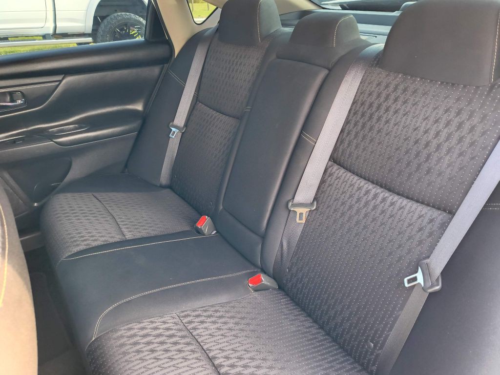 2016 Nissan Altima Image 25