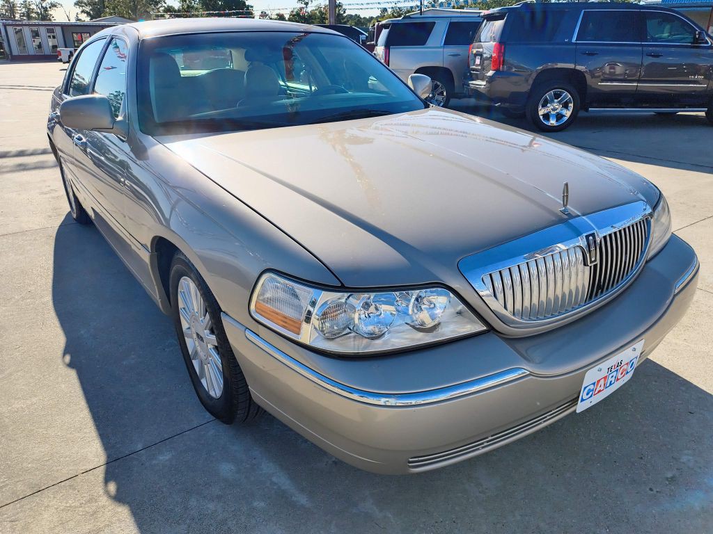 2005 Lincoln Town Car Image 7