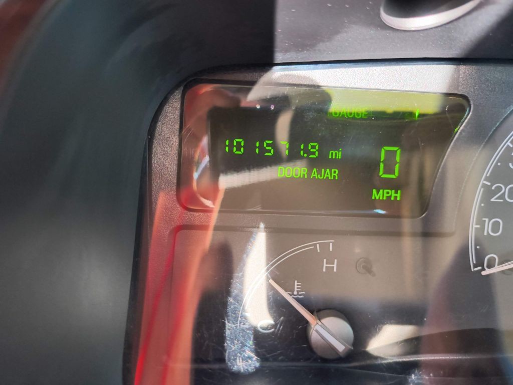 2005 Lincoln Town Car Image 17