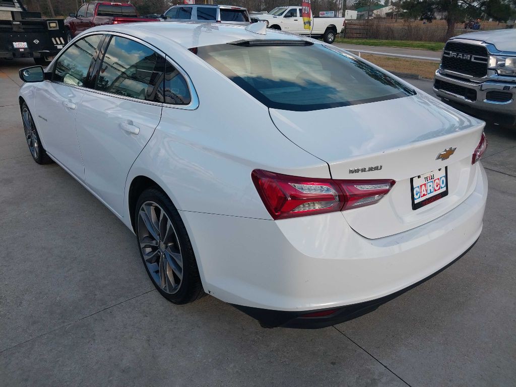 2022 Chevrolet Malibu Image 3