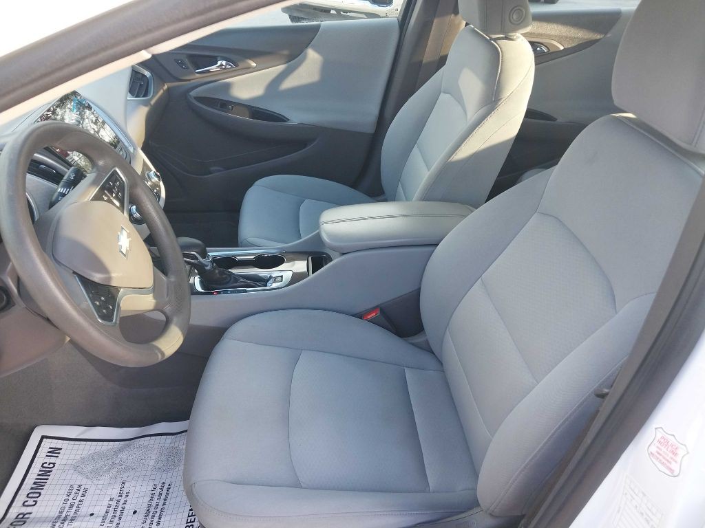2022 Chevrolet Malibu Image 11