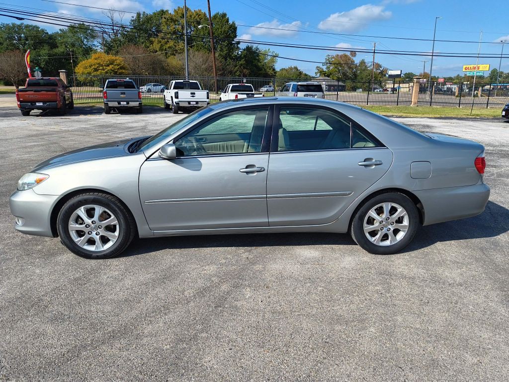 2005 Toyota Camry Image 3