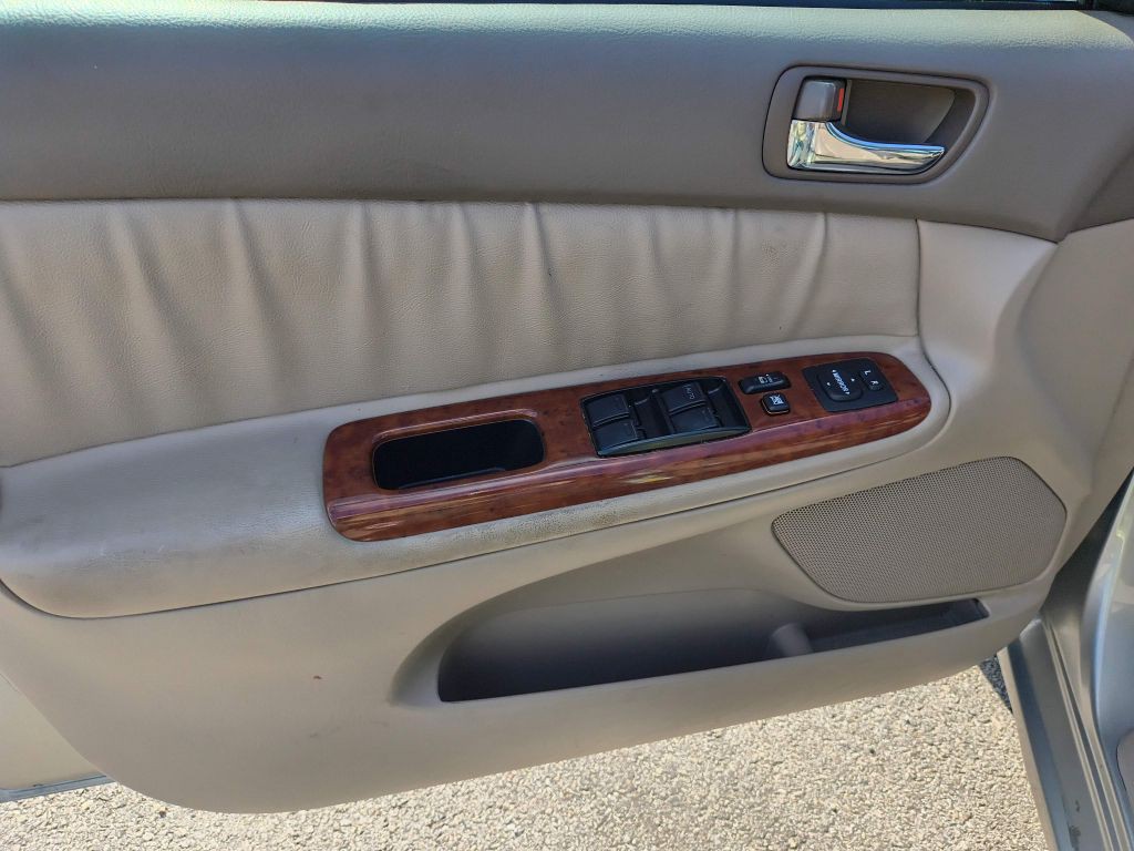 2005 Toyota Camry Image 11