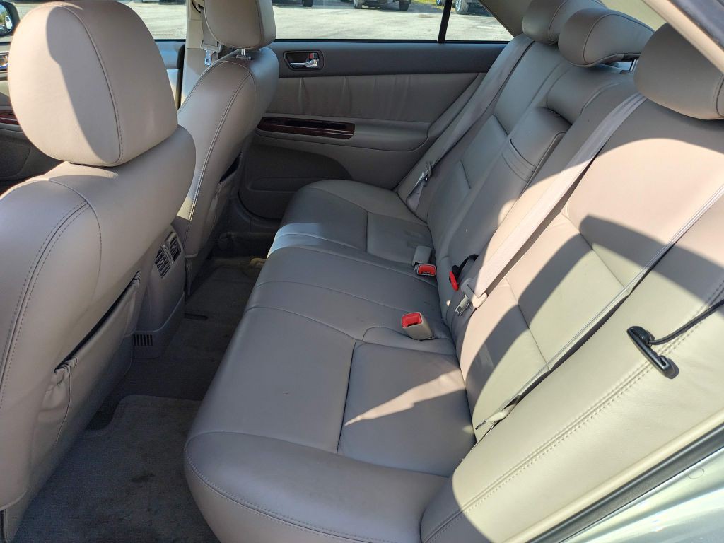 2005 Toyota Camry Image 21