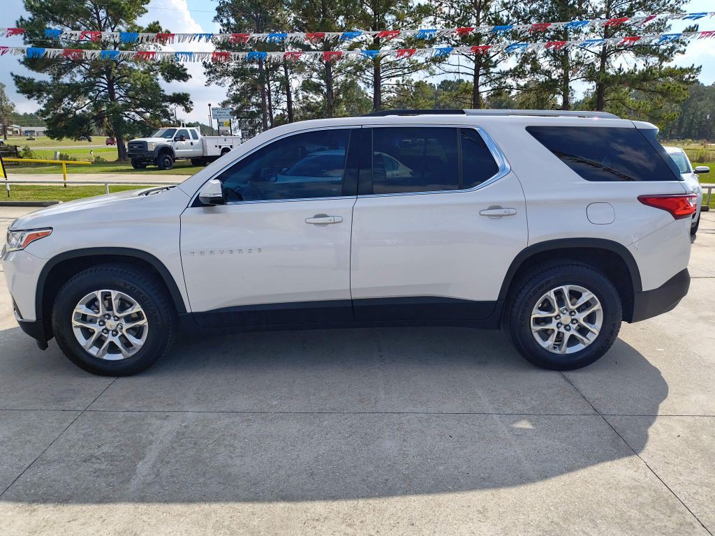 2018 Chevrolet Traverse Image 2